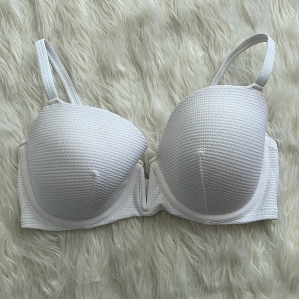 Shade & Shore‎ | White Bikini Top - Picture 10 of 10